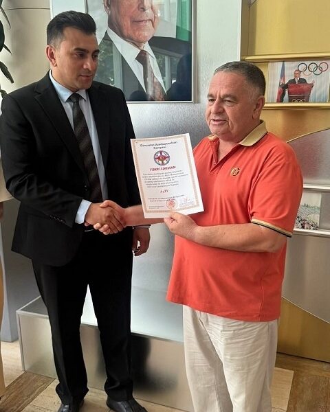 Təbrik edirik, dəyərli Ruslan müəllim!