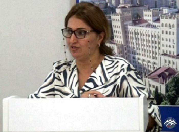 AYGÜL ÇOBANOVA DİSSERTASİYA İŞİNİ UĞURLA MÜDAFİƏ EDİB