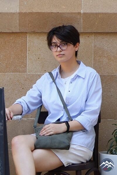 GÖRMƏYİ BACARAN ÜÇÜN ÇOX HEKAYƏLƏR FƏRYAD EDİR BU ŞƏHƏRDƏ...